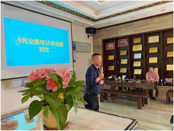砥礪前行，沖鋒11月：雷諾優(yōu)秀銷(xiāo)售精英們業(yè)績(jī)表彰