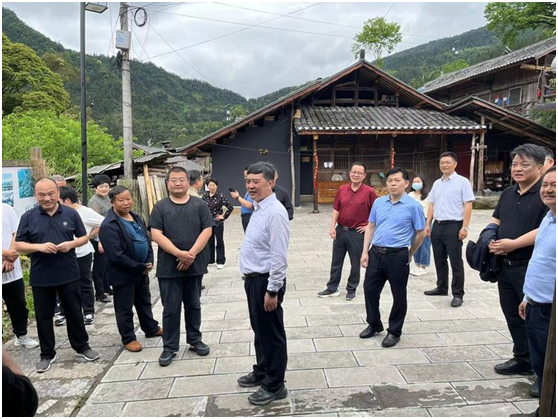 李昌海同志心系“傳統(tǒng)村落”，赴五道水徐家寨古村落調(diào)研