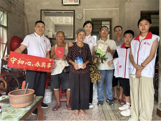 公益路上，奮力追光丨亞獅金屬企業(yè)參與揭西助學(xué)活動