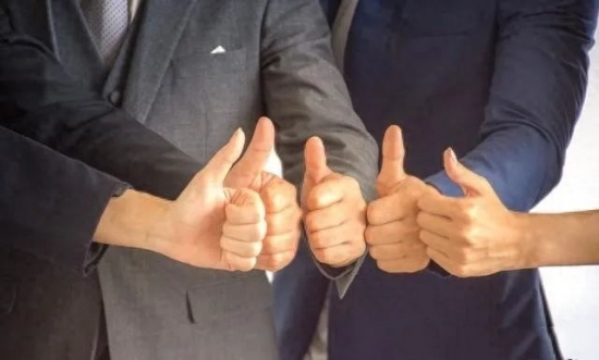 領(lǐng)導(dǎo)力的三個(gè)層次：從基礎(chǔ)到高級(jí)的逐步提升
